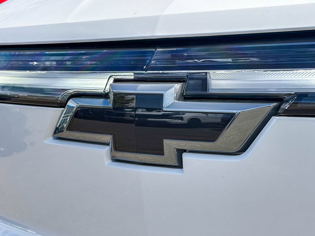 Used 2024 Chevrolet Silverado EV RST AWD/4WD image 14