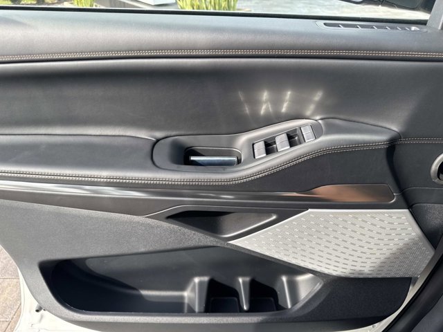 New 2025 Lincoln Navigator L Black Label image 9