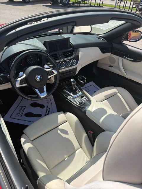 Used 2011 BMW Z4 sDrive35i RWD image 12