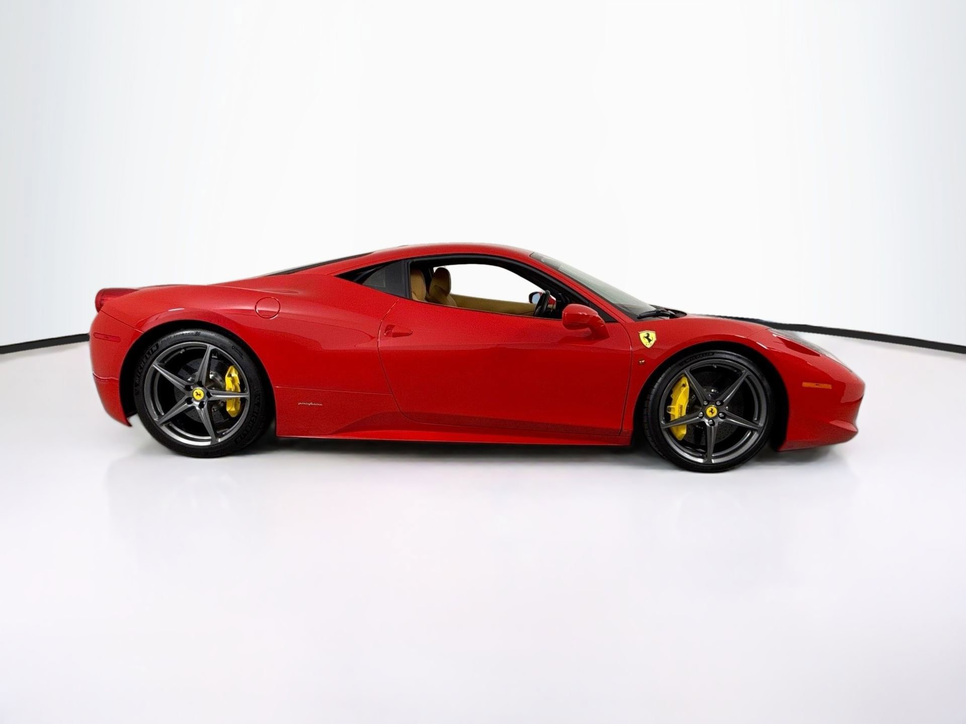Used 2011 Ferrari 458 Italia Coupe RWD image 8