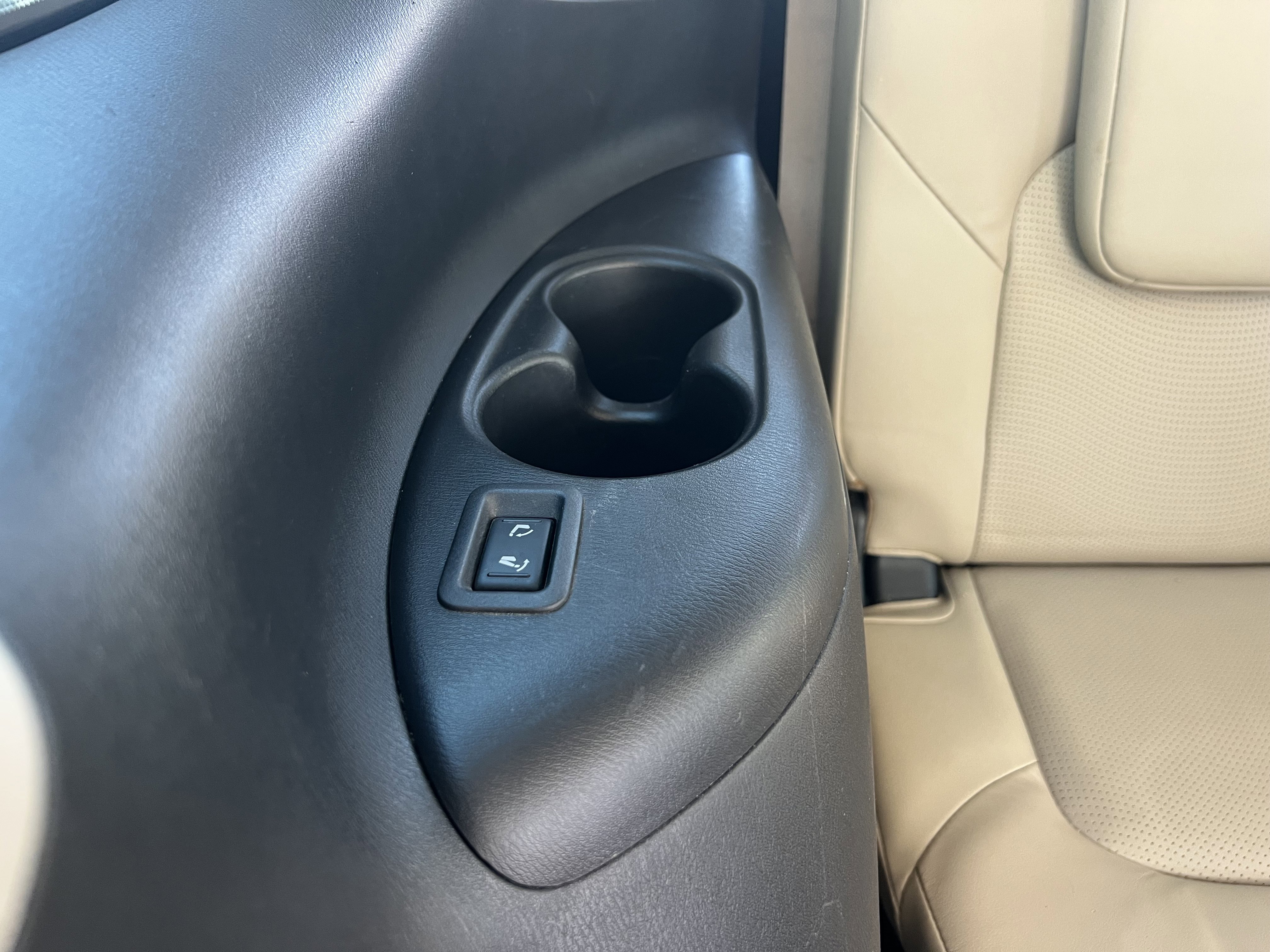 Used 2018 Nissan Armada SL w/ Premium Package image 38