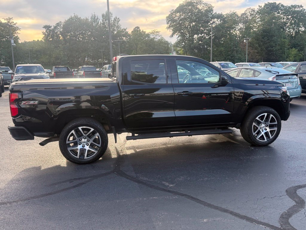 Used 2023 Chevrolet Colorado Z71 w/ Z71 Convenience Package 2 AWD/4WD image 9