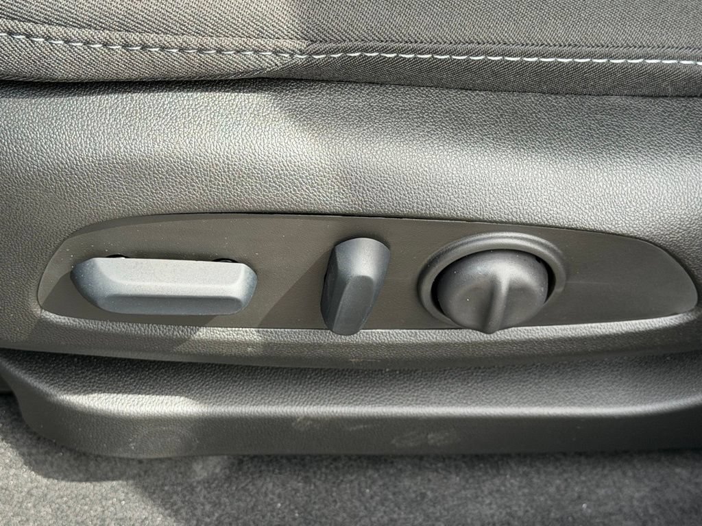 New 2027 Chevrolet Bolt LT w/ Comfort Package FWD image 12