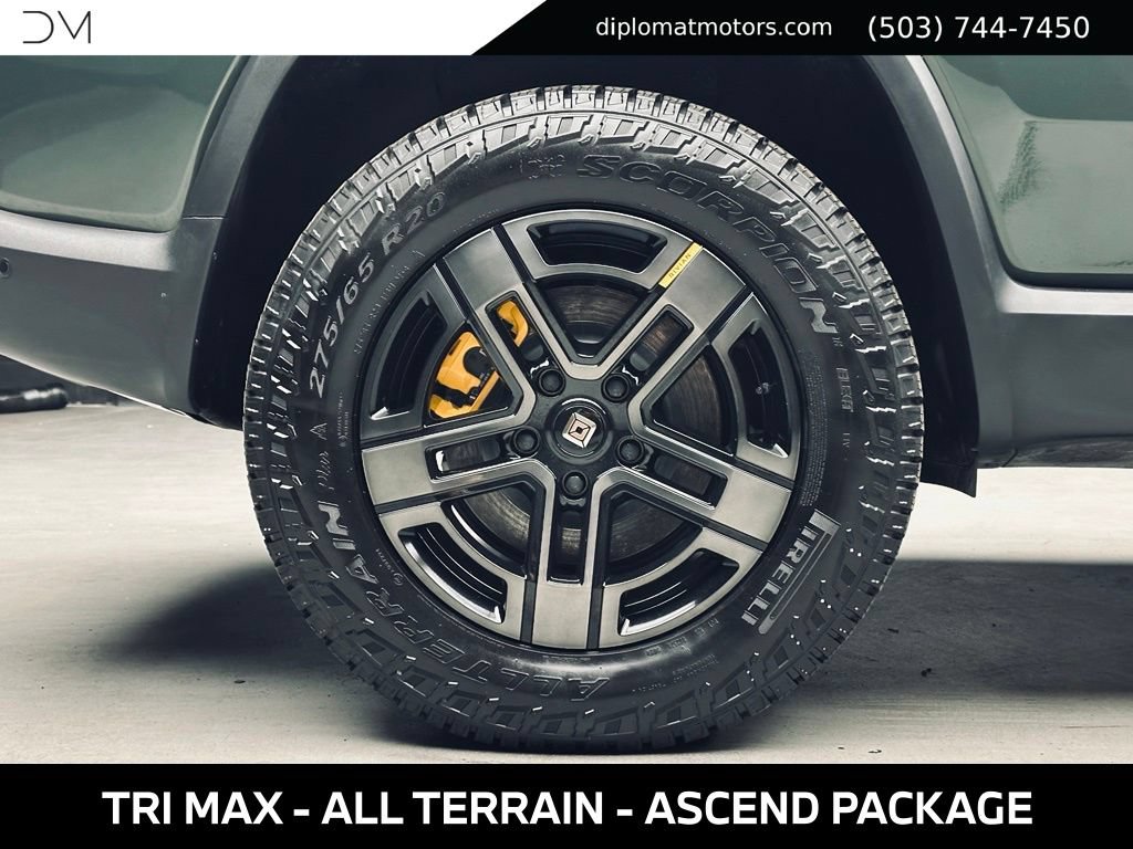Used 2025 Rivian R1S Premium AWD/4WD image 43