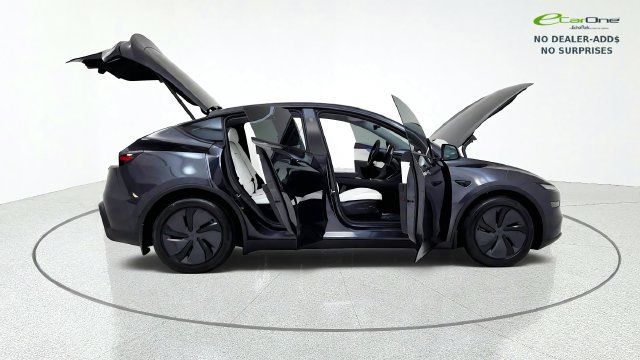 Used 2026 Tesla Model Y AWD image 19