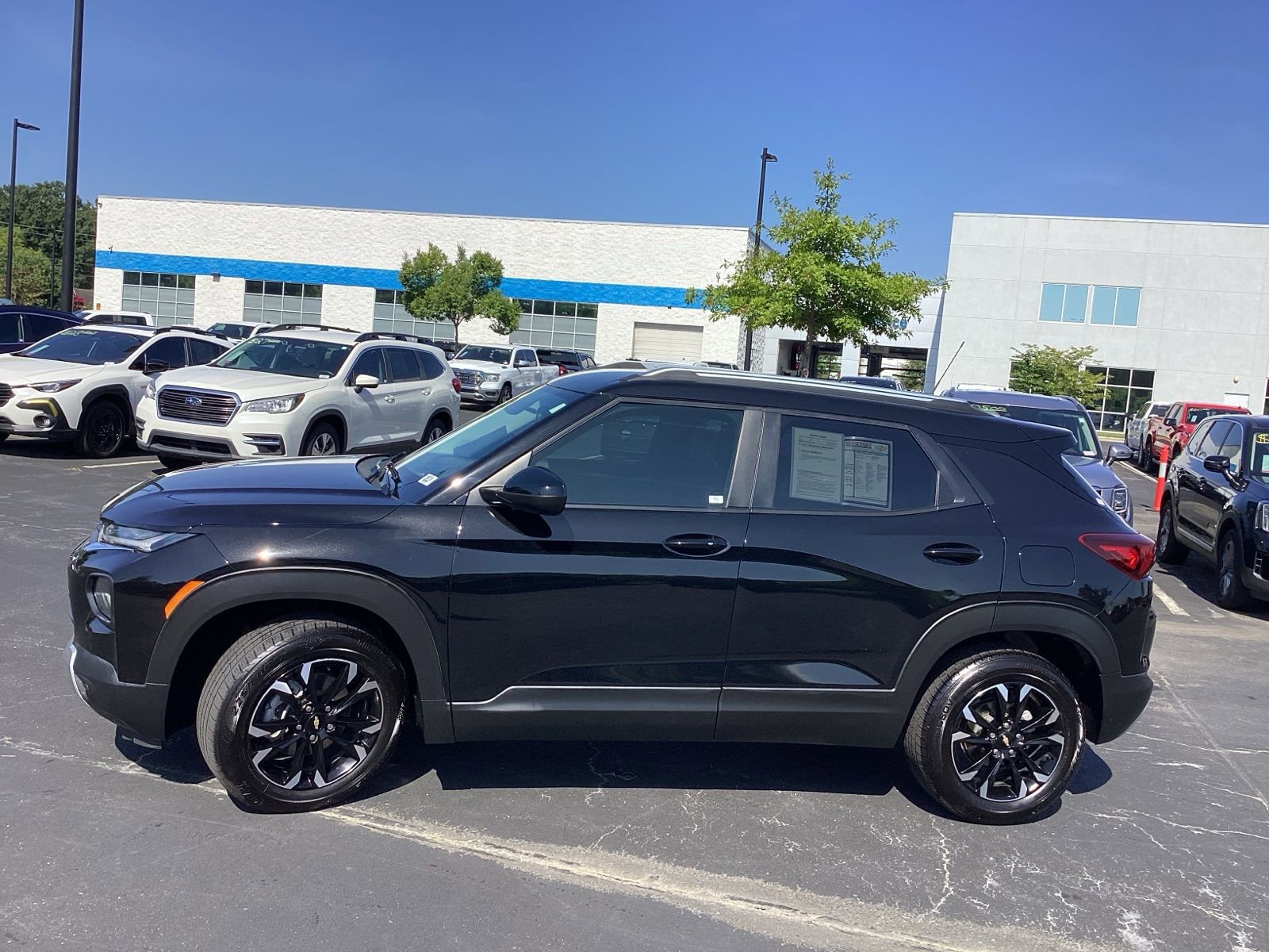 Used 2022 Chevrolet TrailBlazer LT w/ Confidence II Package image 6