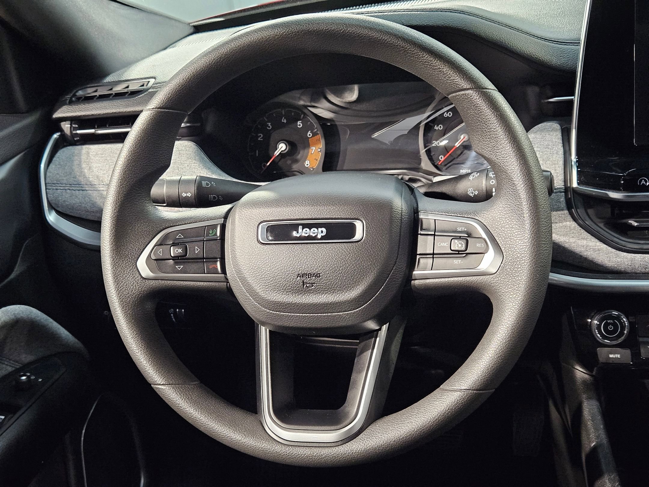 Used 2025 Jeep Compass Sport image 25