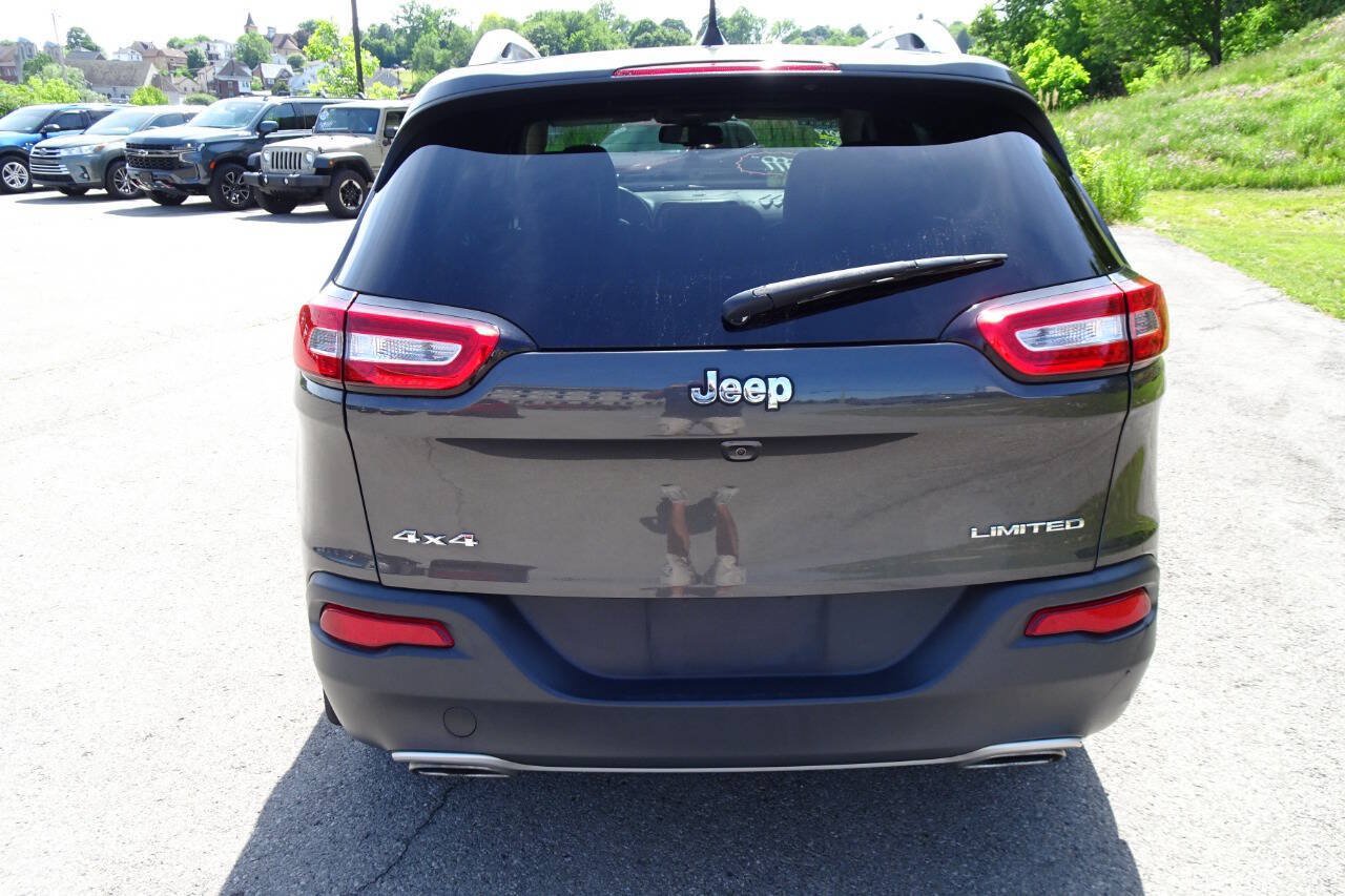 Used 2017 Jeep Cherokee Limited AWD/4WD image 7