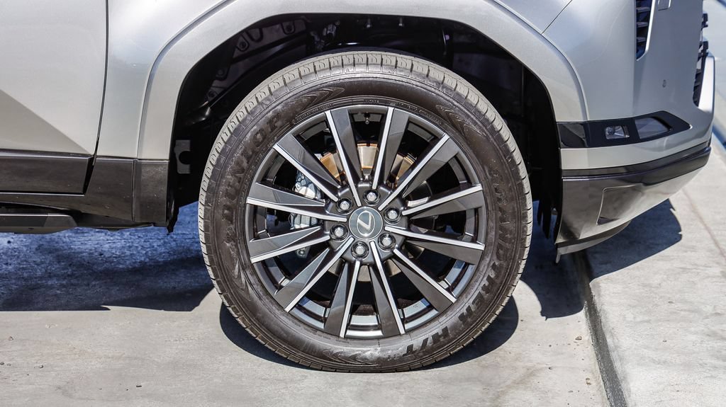 Used 2025 Lexus GX 550 w/ Cold Area Package AWD/4WD image 11