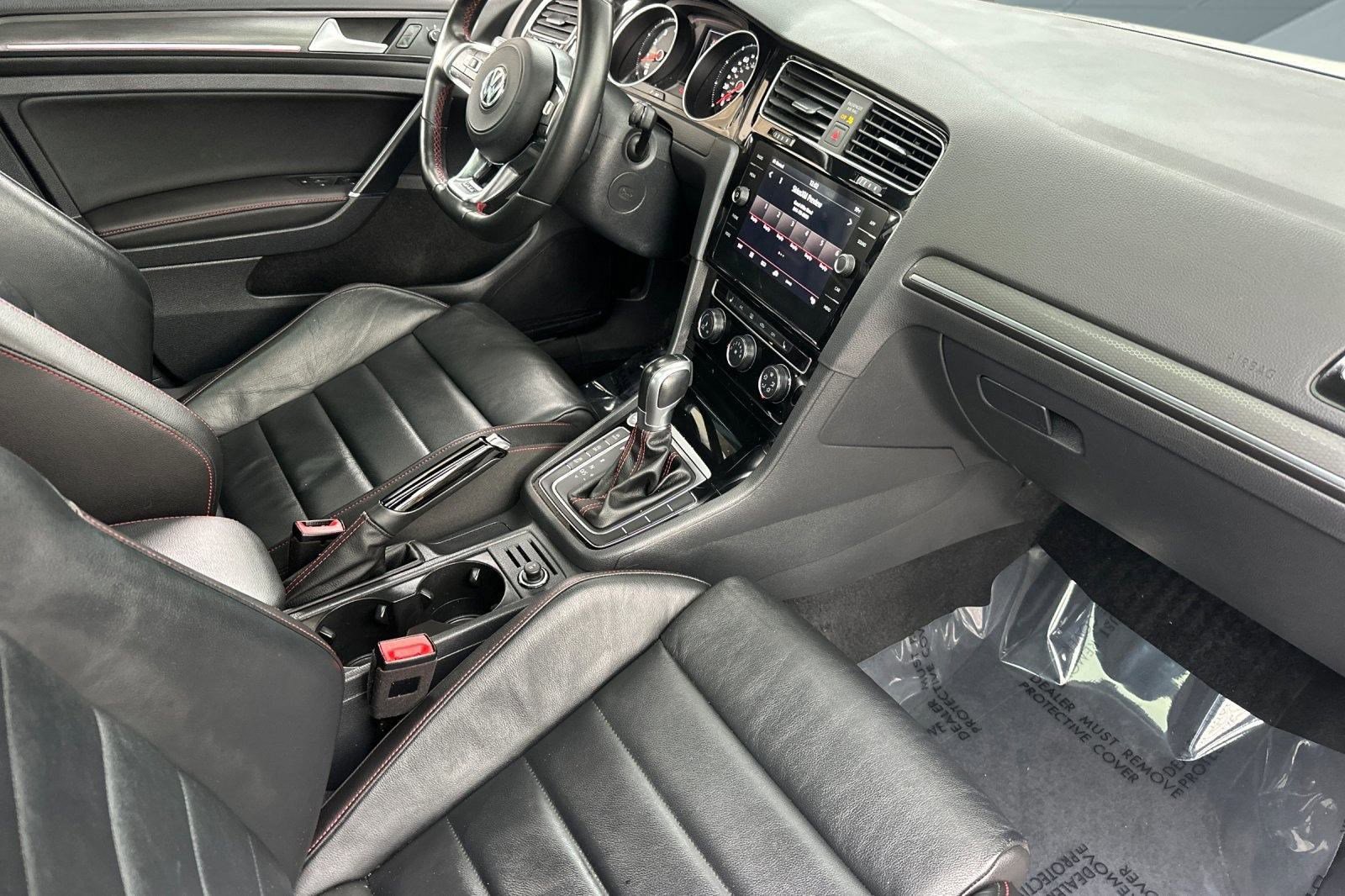 Used 2019 Volkswagen GTI SE w/ SE Experience Package image 31