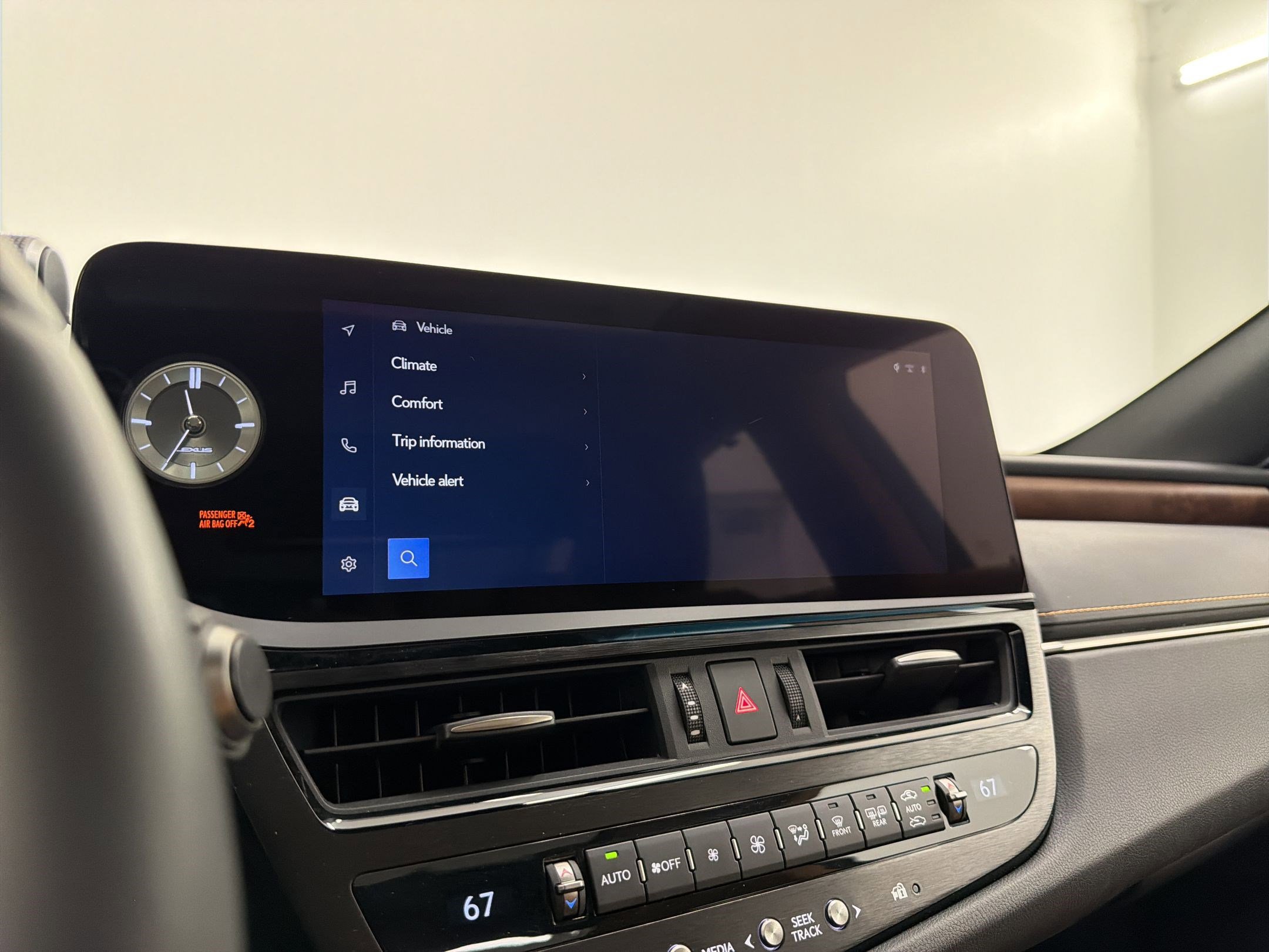 Used 2023 Lexus ES 350 Ultra Luxury image 22