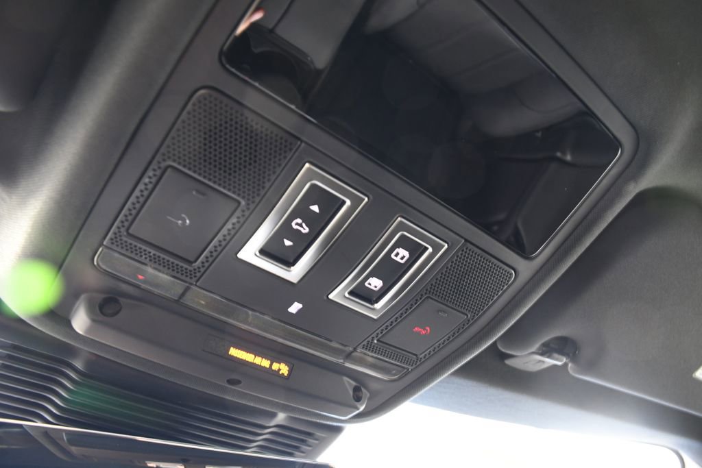 Certified 2026 Land Rover Range Rover Evoque Dynamic SE image 33