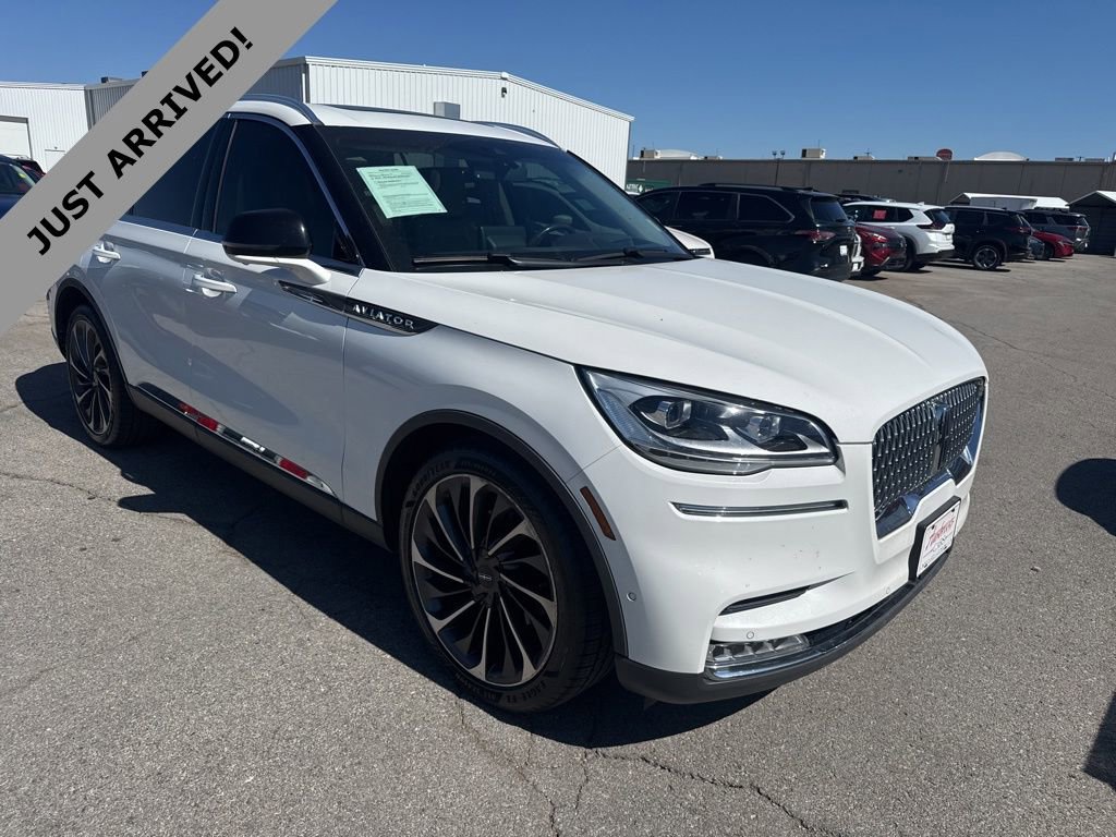 Used 2020 Lincoln Aviator Reserve w/ Equipment Group 202A image 3