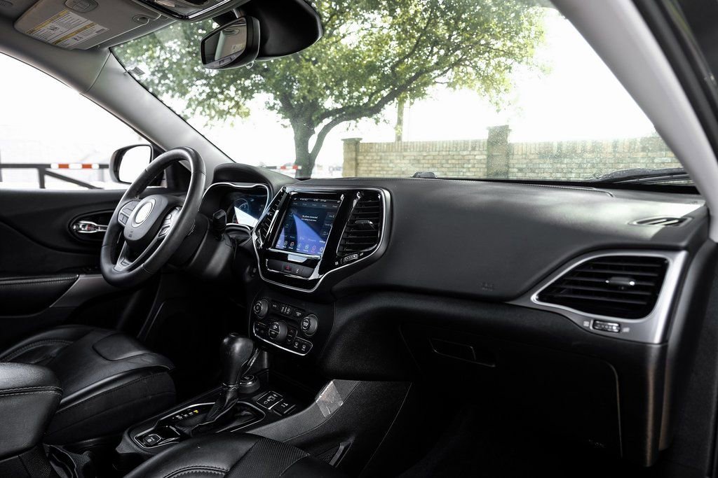 Used 2022 Jeep Cherokee Limited image 23