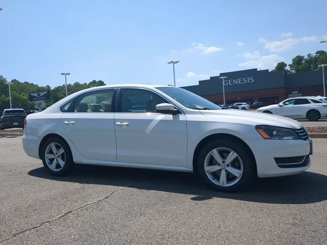 Used 2013 Volkswagen Passat 2.5 SE FWD image 2