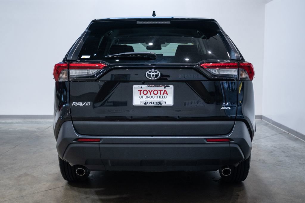 Used 2024 Toyota RAV4 LE image 8