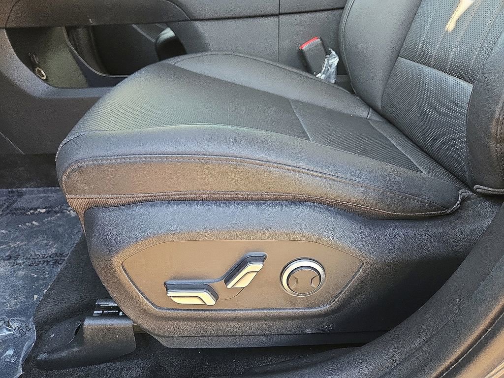 Used 2025 Hyundai Santa Fe SEL image 22