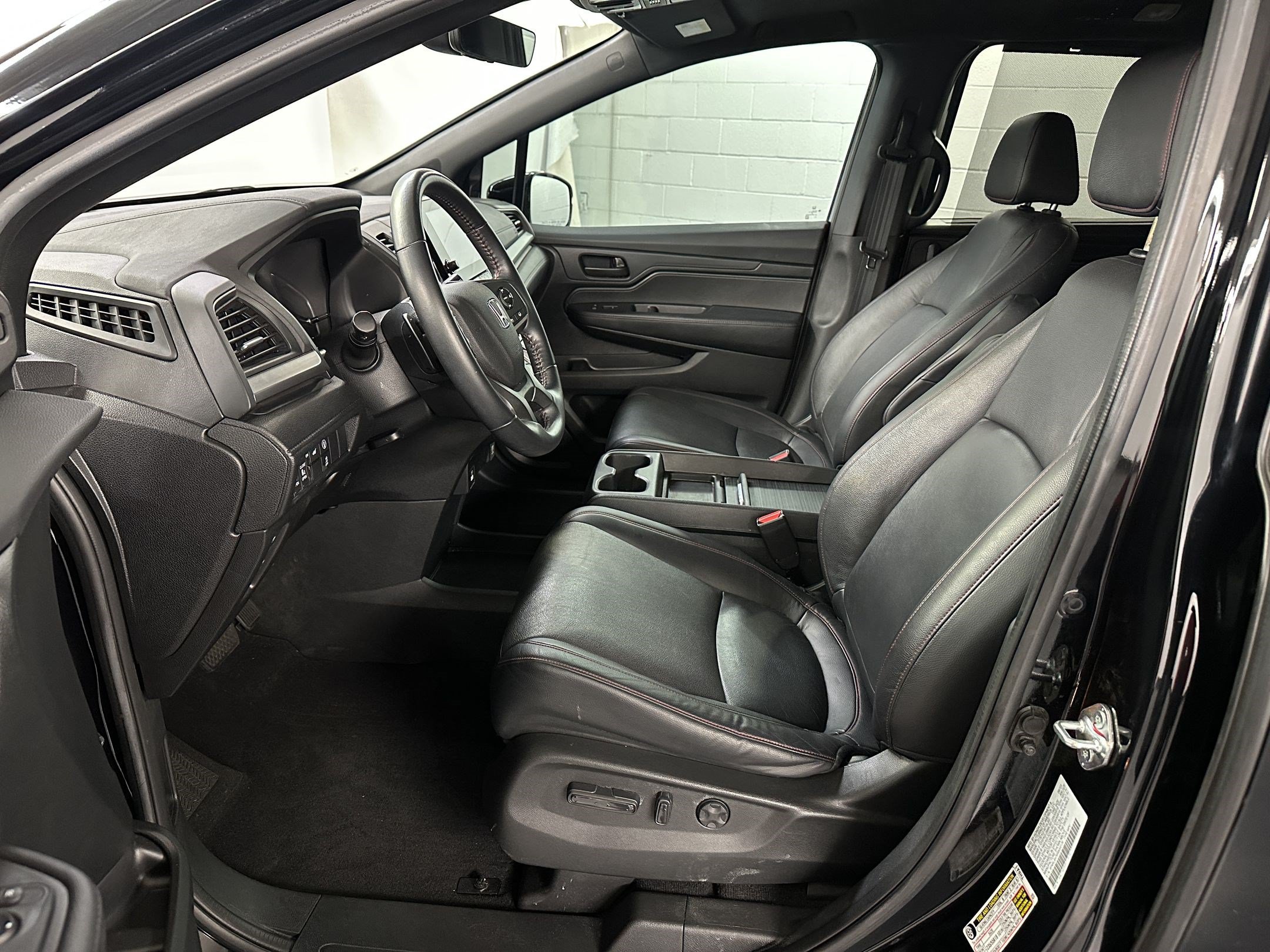 Certified 2024 Honda Odyssey Sport image 5