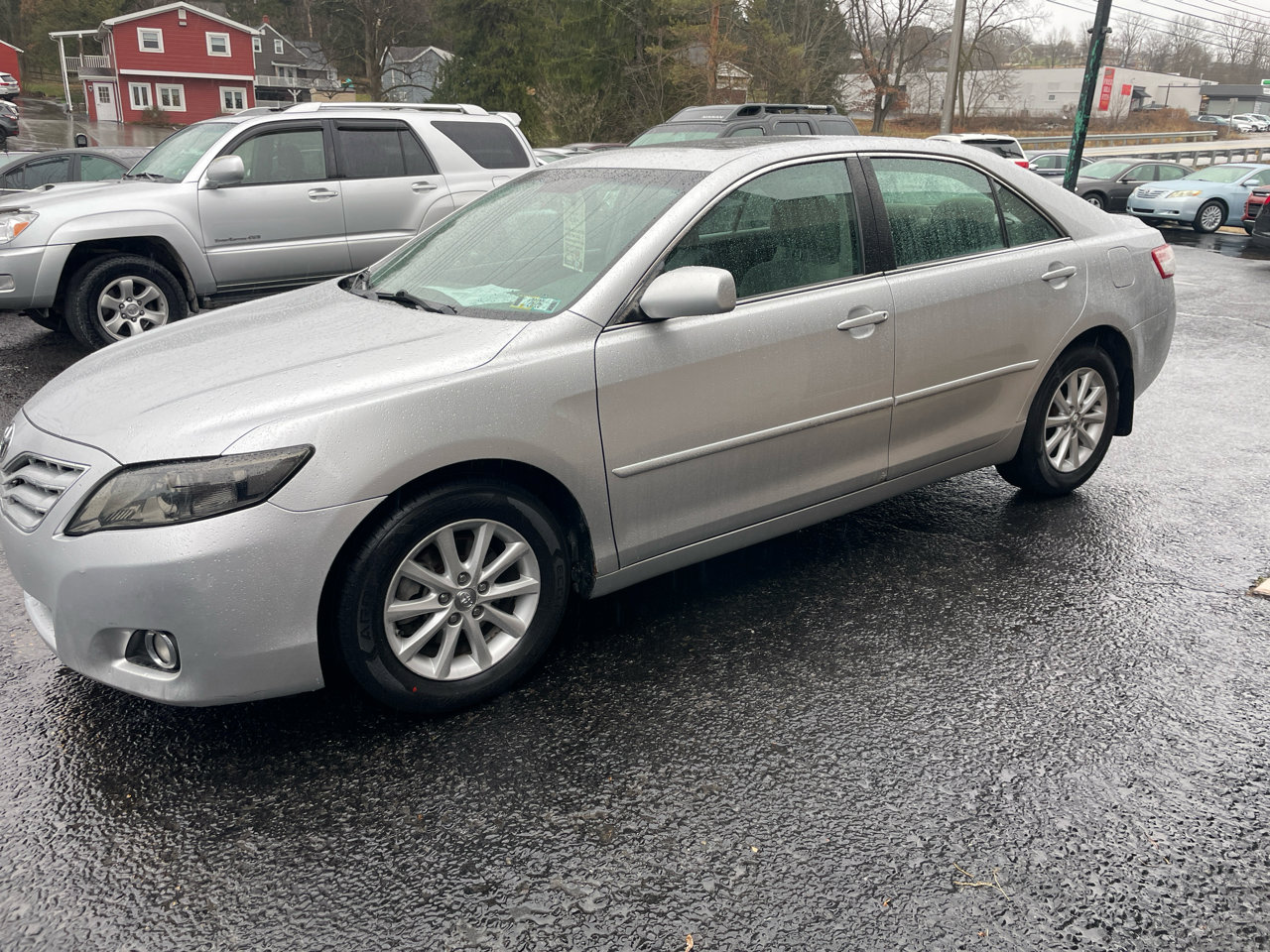 Used 2010 Toyota Camry XLE image 10