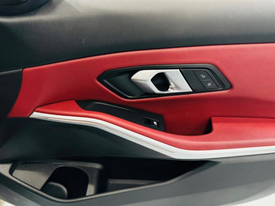 Used 2025 BMW 330i Sedan image 19