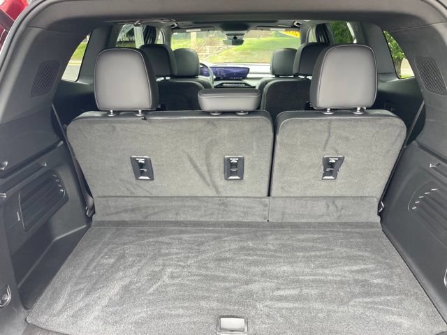 Used 2025 Buick Enclave Avenir w/ Super Cruise Package FWD image 45