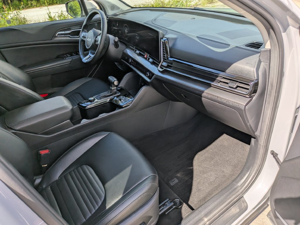 Certified 2024 Kia Sportage SX FWD image 14