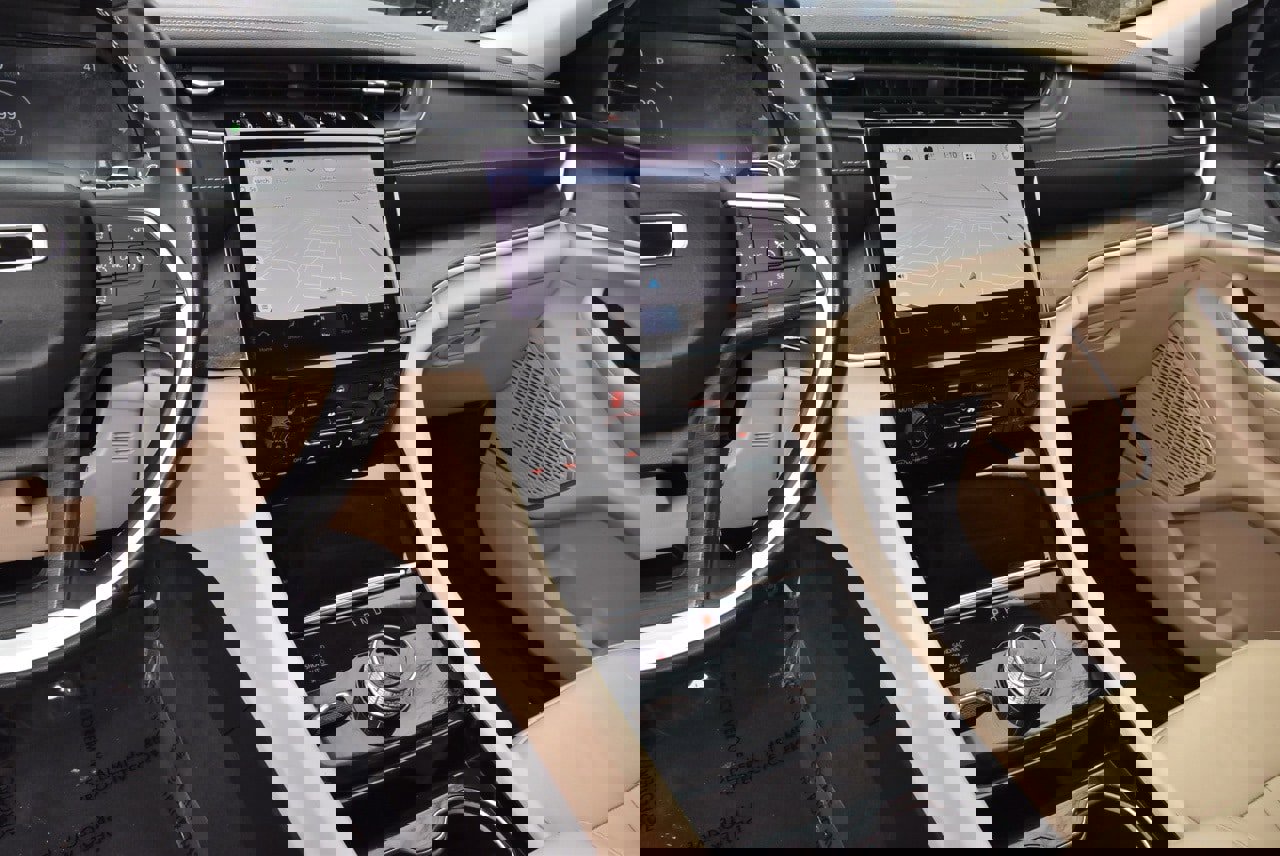 Used 2022 Jeep Grand Cherokee L Limited image 27