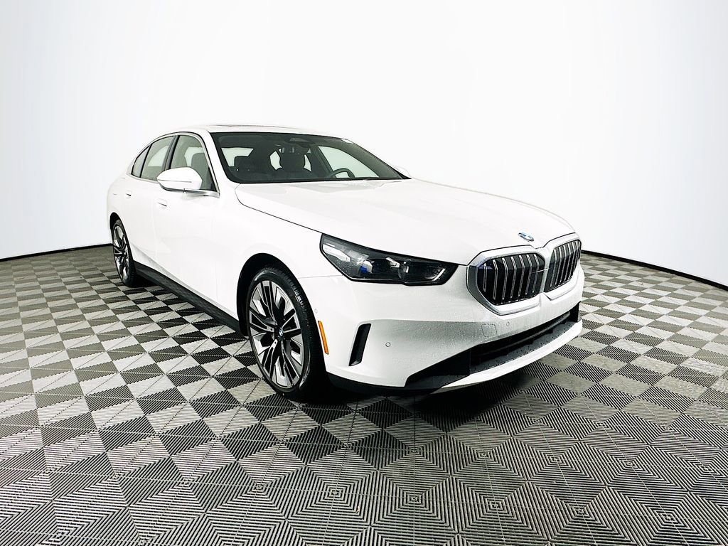 New 2026 BMW 530i xDrive image 2
