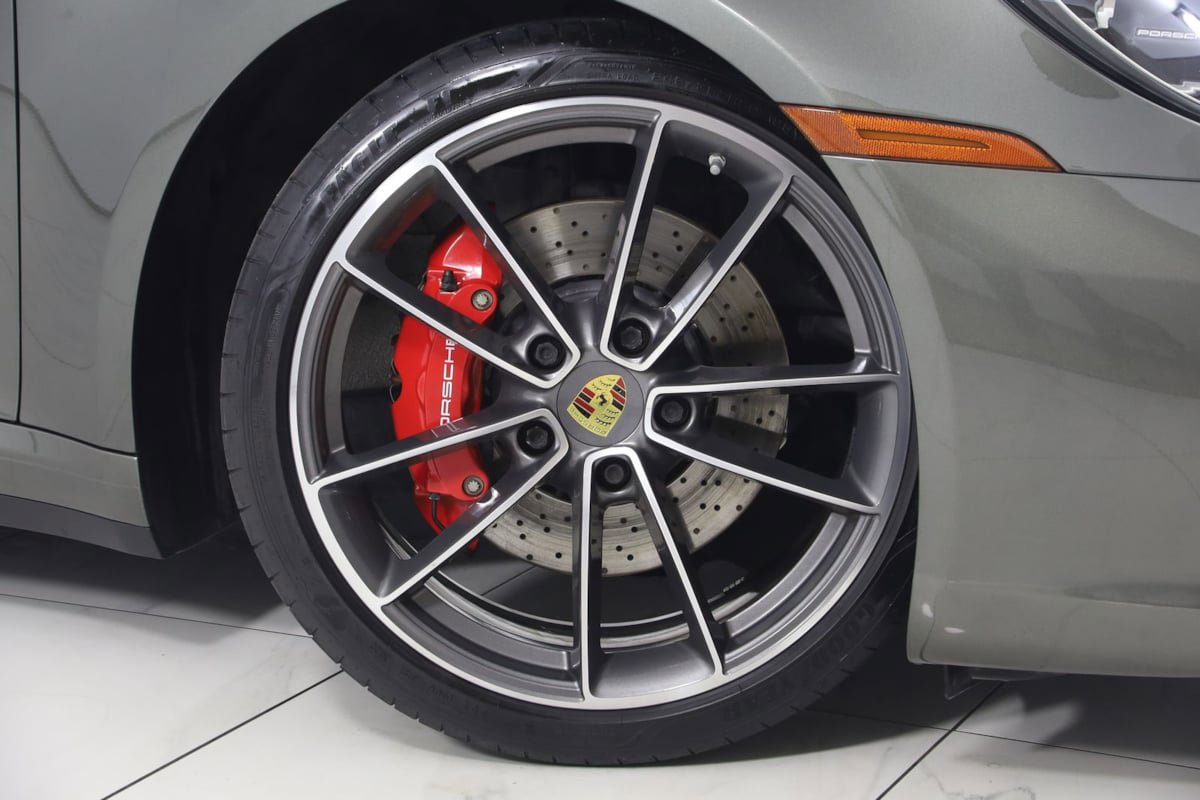 Used 2021 Porsche 911 Carrera S w/ Sport Package RWD image 19