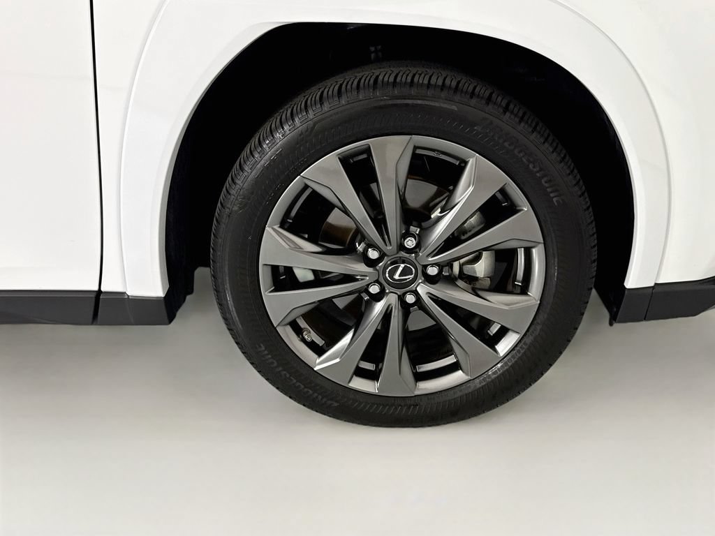 Used 2024 Lexus UX 250h F Sport FWD image 32