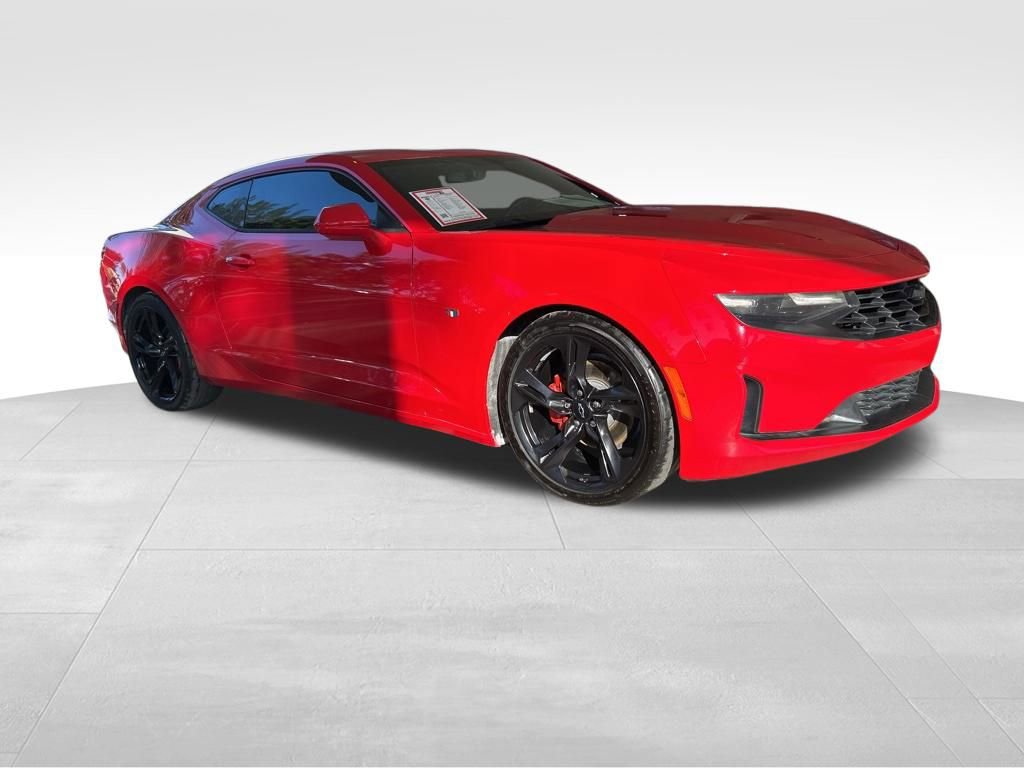 Used 2020 Chevrolet Camaro LT image 2
