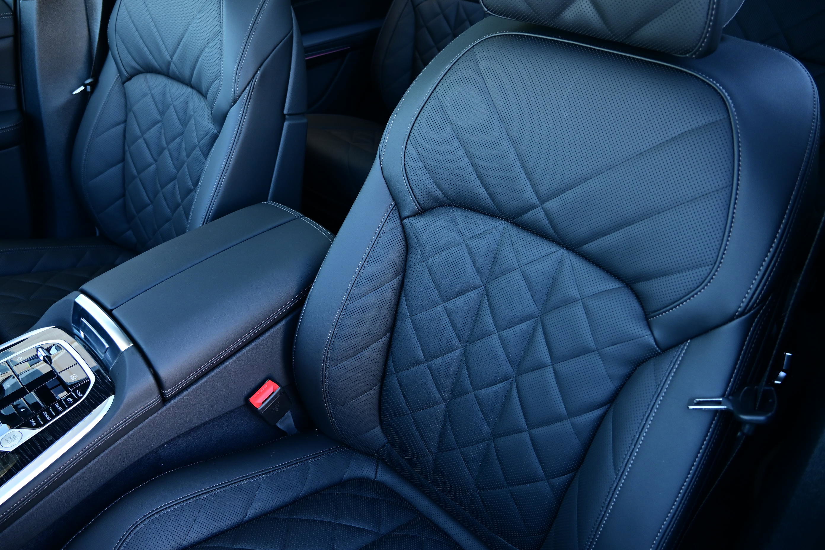 New 2026 BMW X7 xDrive40i w/ Dynamic Handling Package image 9