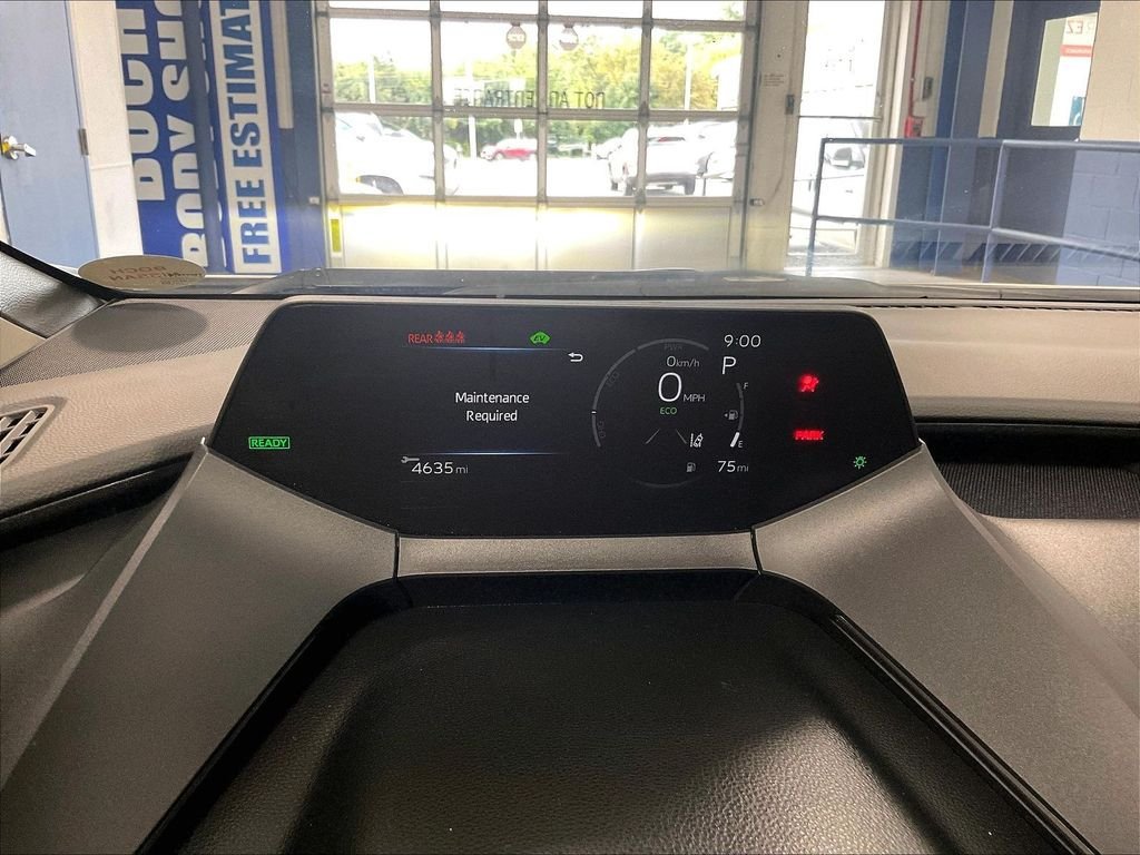Used 2024 Toyota Prius XLE AWD/4WD image 25