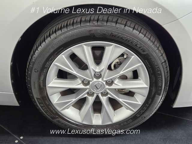 Used 2014 Lexus ES 300h w/ Luxury Package w/Bamboo Trim FWD image 9