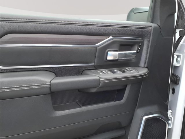 New 2026 RAM 2500 Laramie w/ Night Edition AWD/4WD image 7