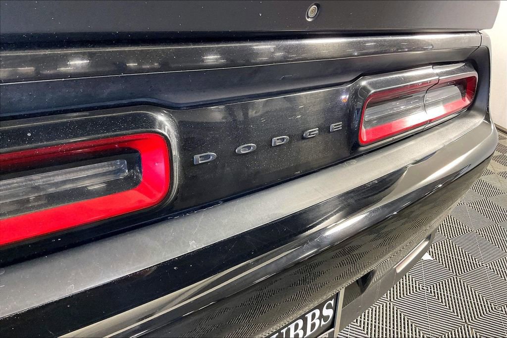 Used 2022 Dodge Challenger R/T w/ Blacktop Package image 38