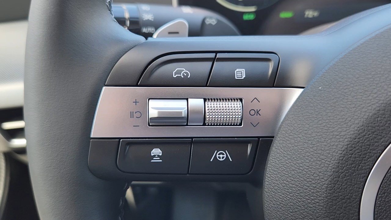 New 2025 Hyundai Sonata Limited image 12