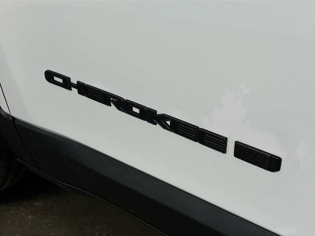 Used 2021 Jeep Cherokee Latitude Lux 80th Anniv w/ Quick Order Package 26U 80TH AWD/4WD image 7