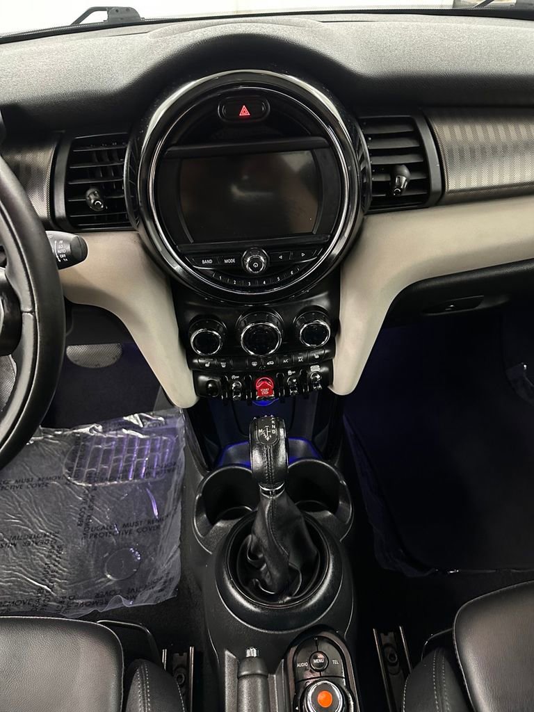 Used 2018 MINI Cooper S w/ Premium Package FWD image 16