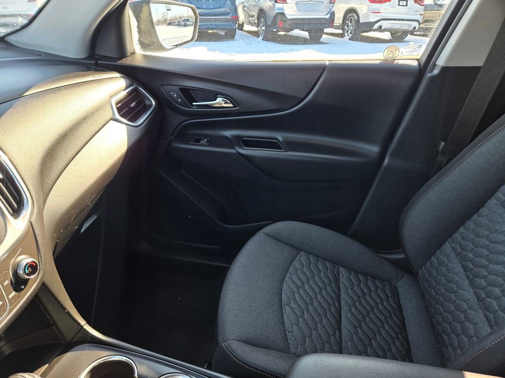 Used 2018 Chevrolet Equinox LT image 14