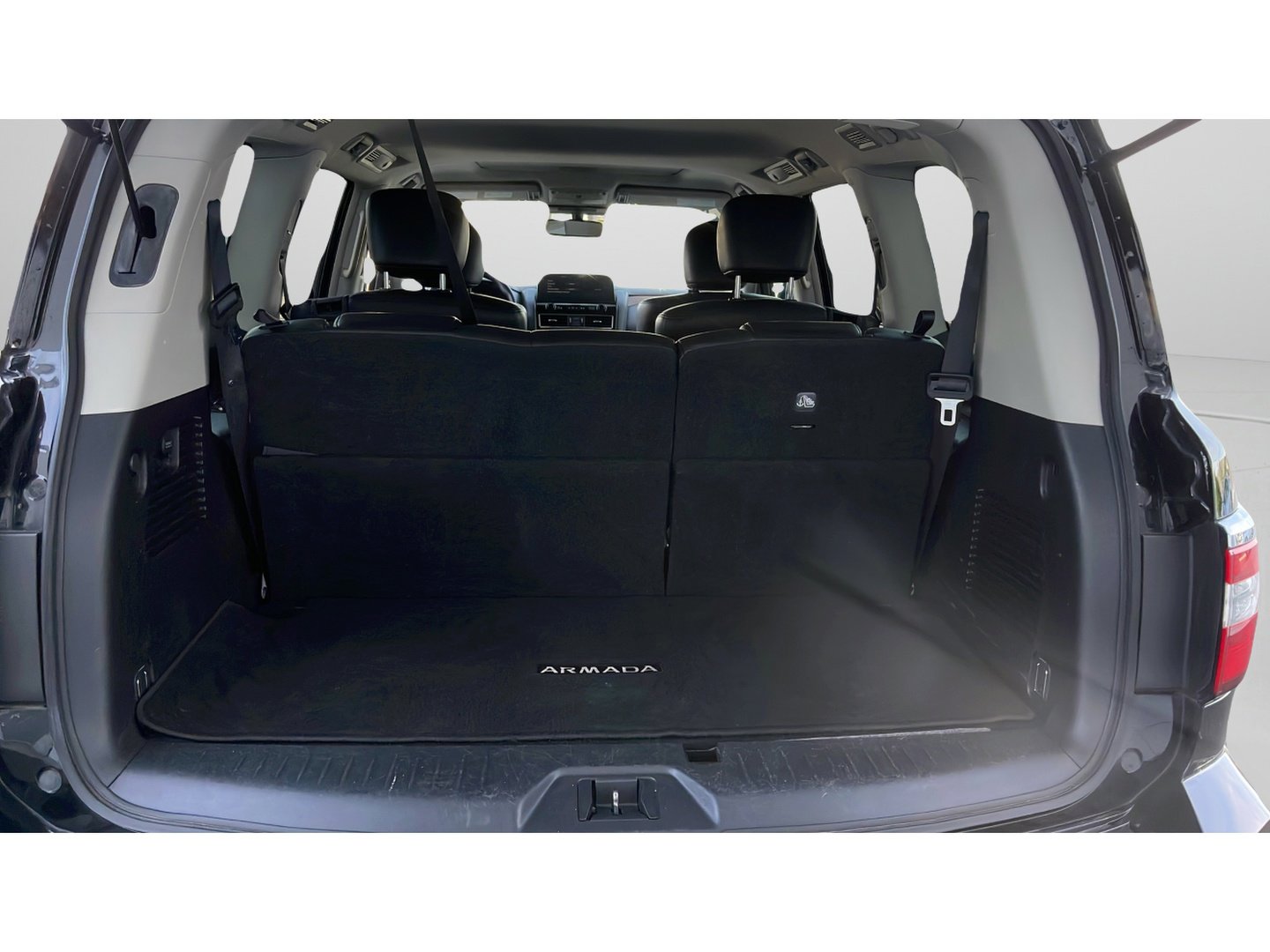 Used 2021 Nissan Armada SL w/ Captain's Chairs Package AWD/4WD image 31