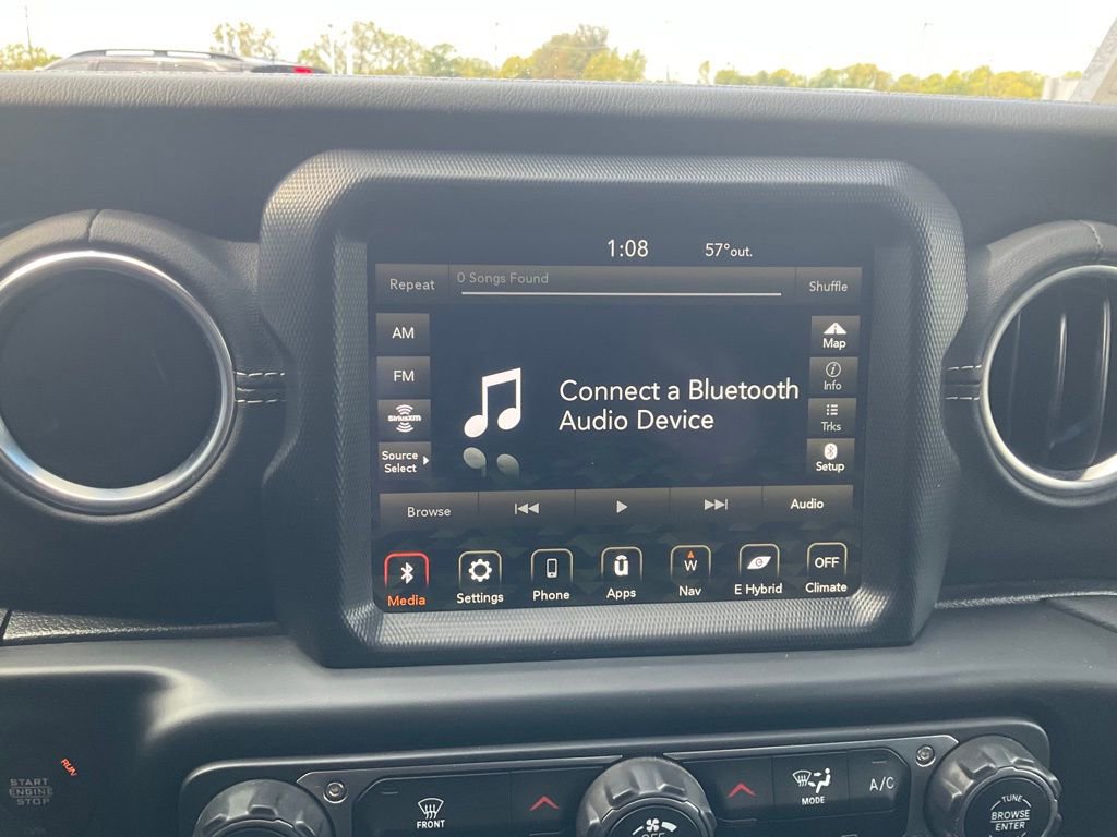 Used 2022 Jeep Wrangler Unlimited Sahara image 19