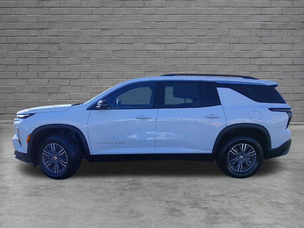 New 2027 Chevrolet Traverse LT AWD/4WD image 2