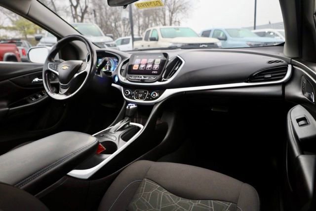 Used 2017 Chevrolet Volt LT w/ Comfort Package image 35