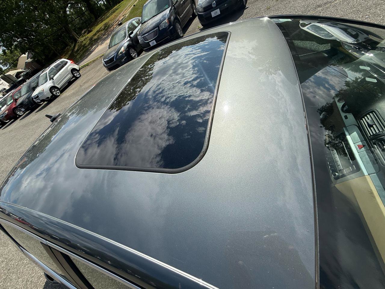 Used 2008 Volkswagen Passat VR6 FWD image 9