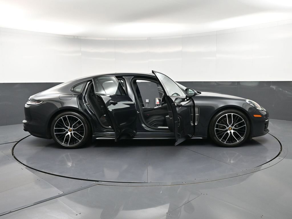 Certified 2023 Porsche Panamera 4 Platinum Edition image 36
