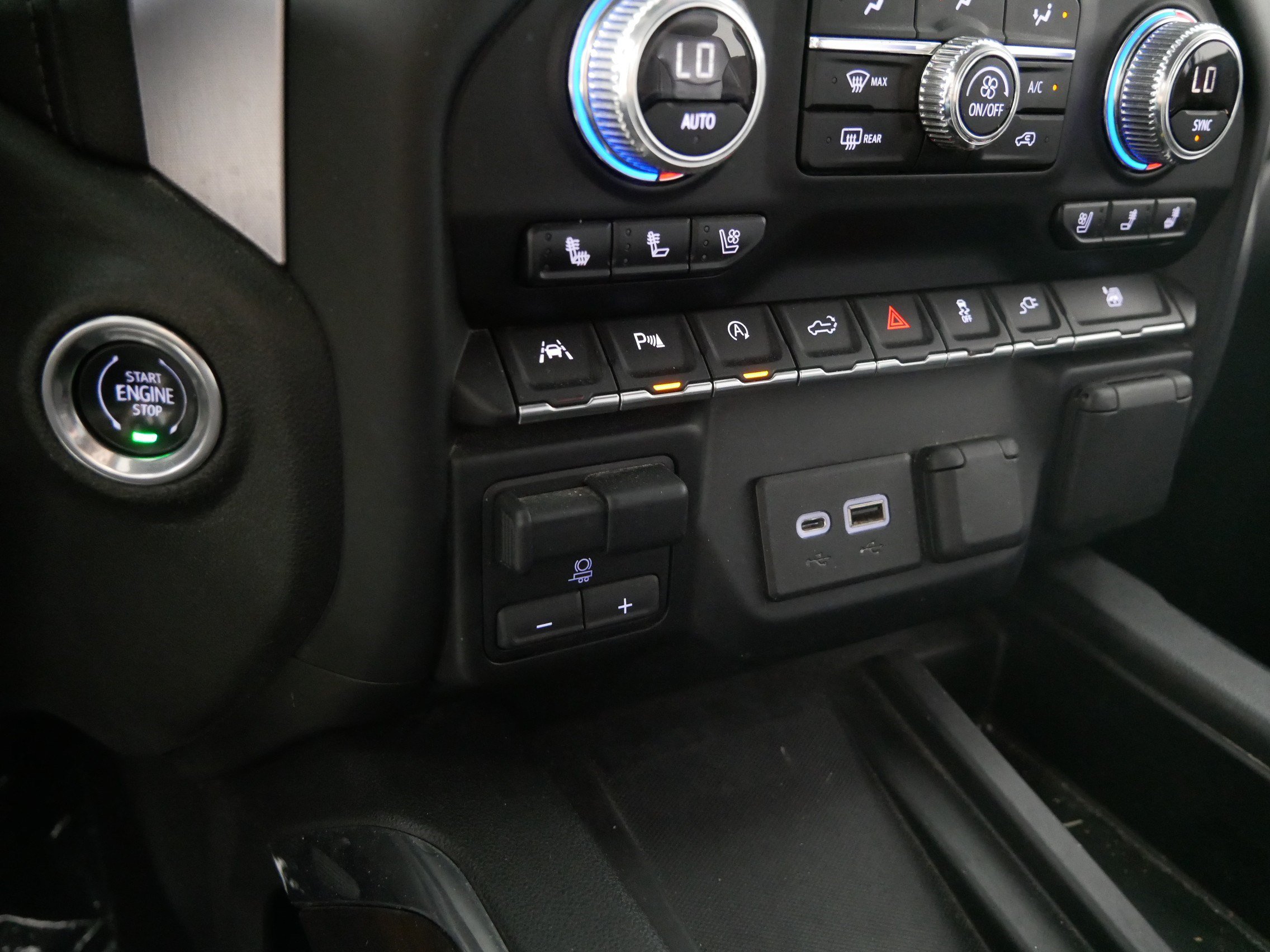 Certified 2019 GMC Sierra 1500 SLT w/ SLT Premium Plus Package AWD/4WD image 30