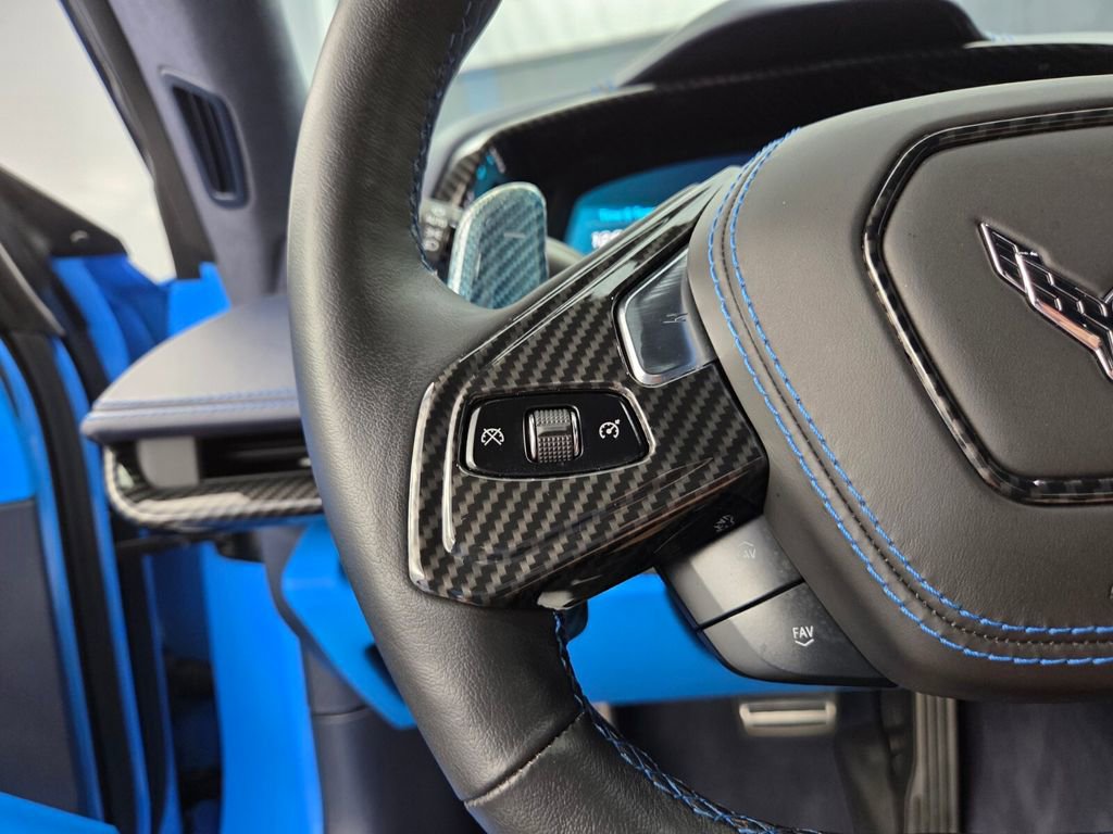Used 2023 Chevrolet Corvette Stingray Premium Conv w/ Z51 Performance Package RWD image 27
