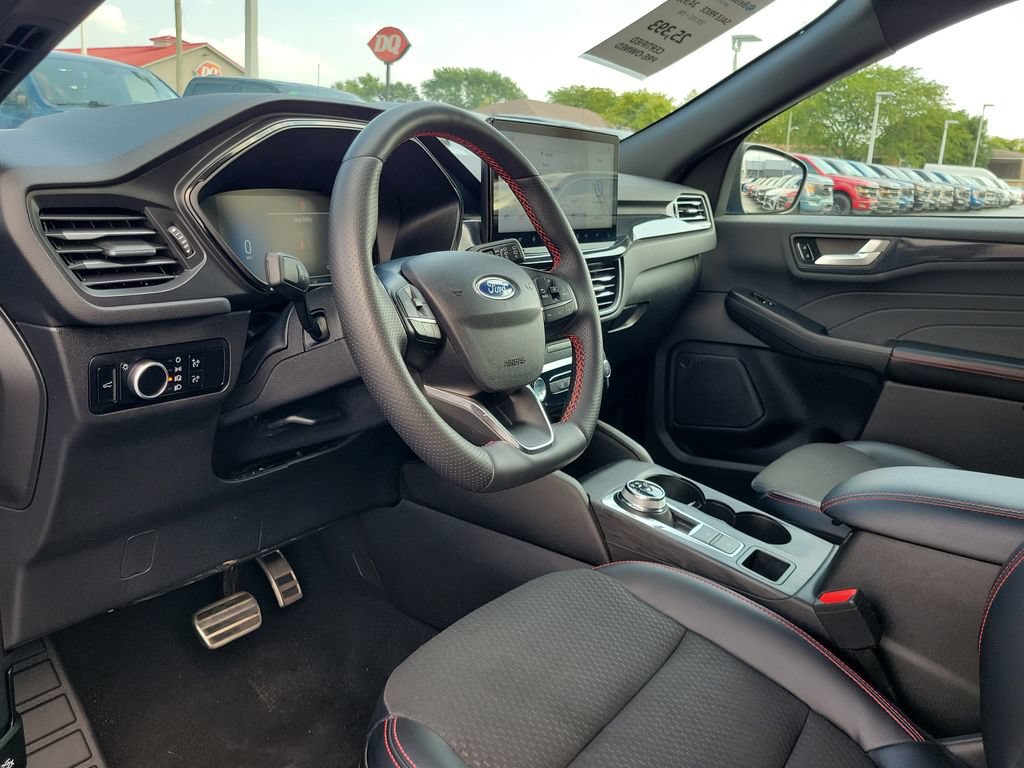 Certified 2023 Ford Escape ST-Line w/ Tech Pack #1 AWD/4WD image 20