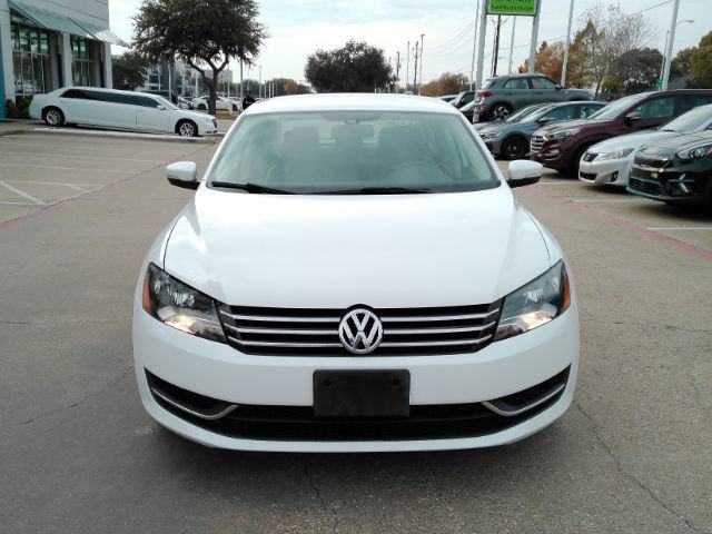Used 2014 Volkswagen Passat 1.8T Wolfsburg Edition image 2